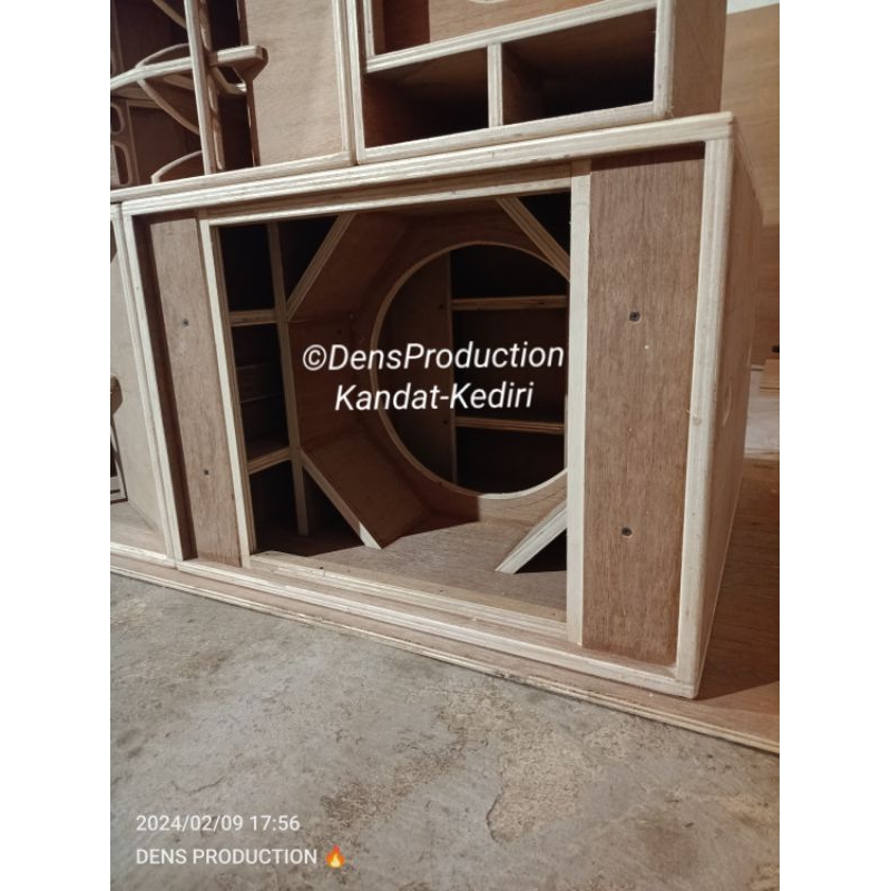 Box Speaker PARATHEL 18 INCH