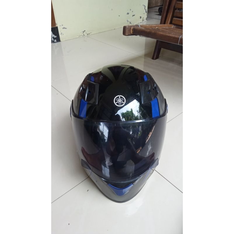 helm full face Yamaha R15 v4