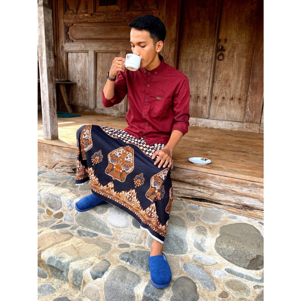 SARUNG CELANA BATIK GUNUNGAN LAWASAN