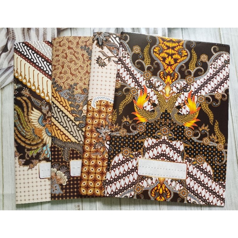 

SAMPUL SIMPATY SB B-01 BATIK ISI 20 LEMBAR UK 30.5X21.7CM (UK BIGBOSS/BOXY)