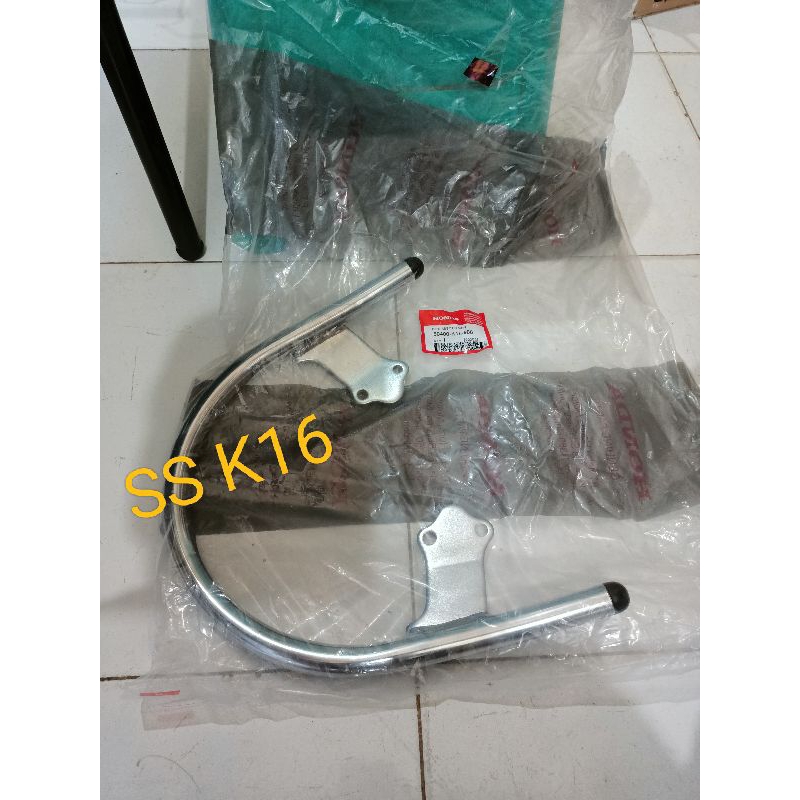 rail handle seat begel behel jok belakang skopi scoopy fi injeksi 2013 2015 krum croom ori 50400 k16