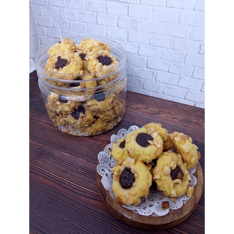 

choco thumbprint cookies
