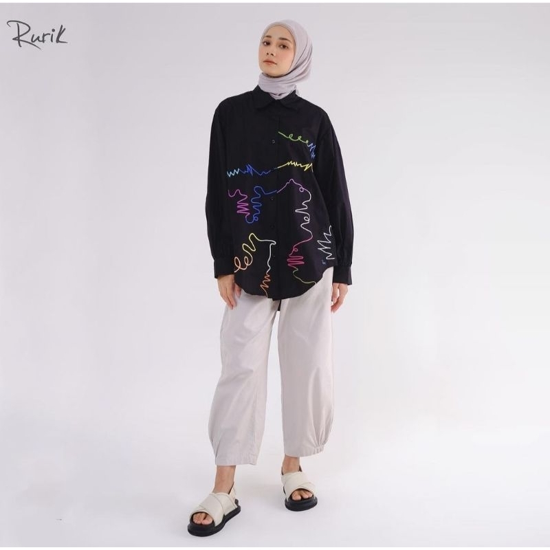 Doodle Embroidery by Rurik size SM.