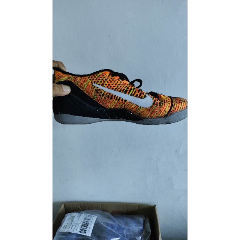 sepatu bsket kobe elite