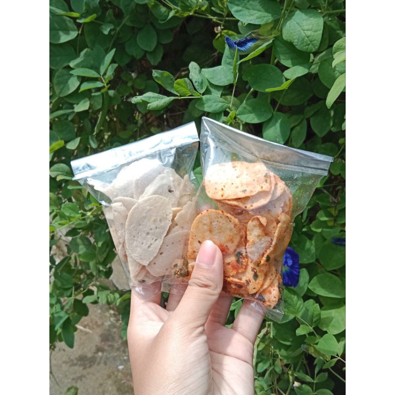 

Paket Usaha Basreng 20gr isi 12 Pedas Original daun jeruk