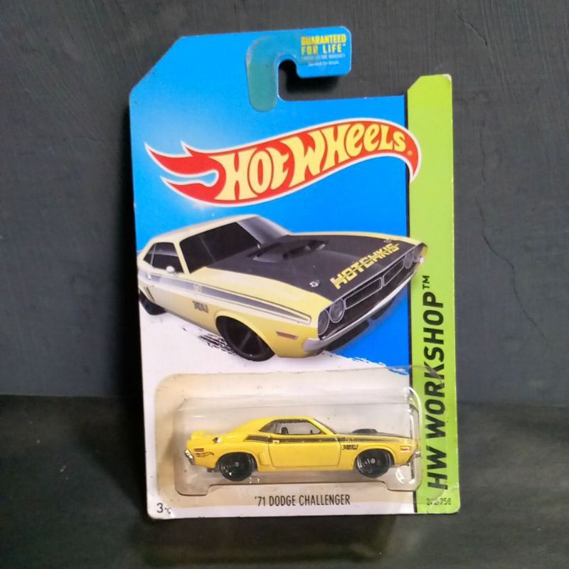 Hotwheels 71 Dodge Challenger