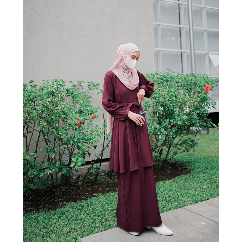 Malaya Dress by azmiza size M in Dark Wine