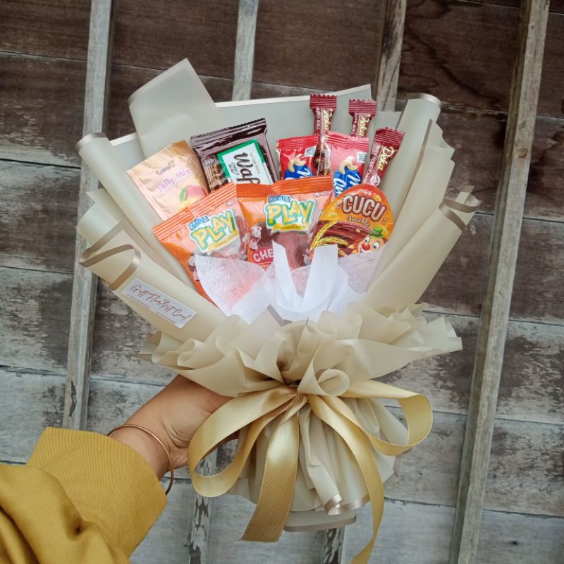 

Buket Snack / Hadiah Wisuda / Sempro / Semhas / ulang tahun / kado