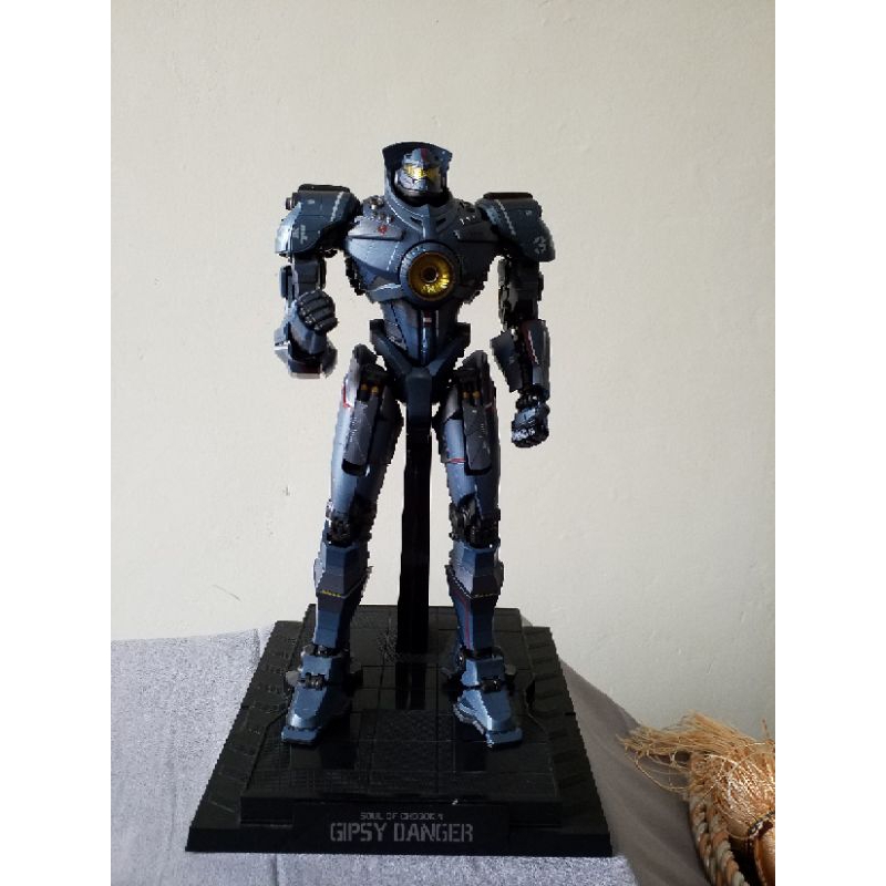 Robot GIPSY DANGER Brand BANDAI  film Pacific Rim.