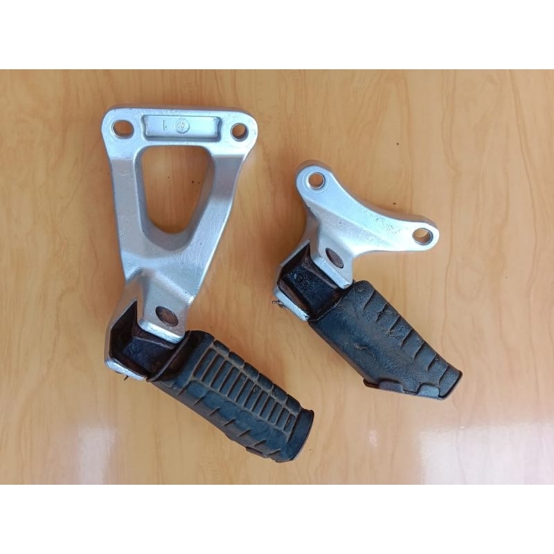 Footstep Postep Pijakan kaki belakang Yamaha Mio Sporty Mio Old Lama Original 5TL