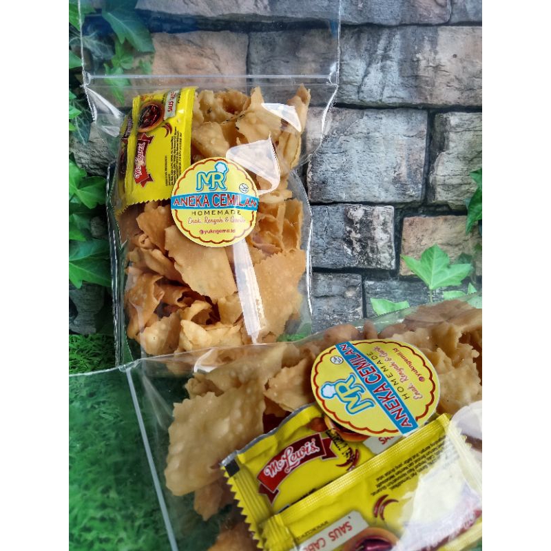 

Kripik bawang homemade 150gr