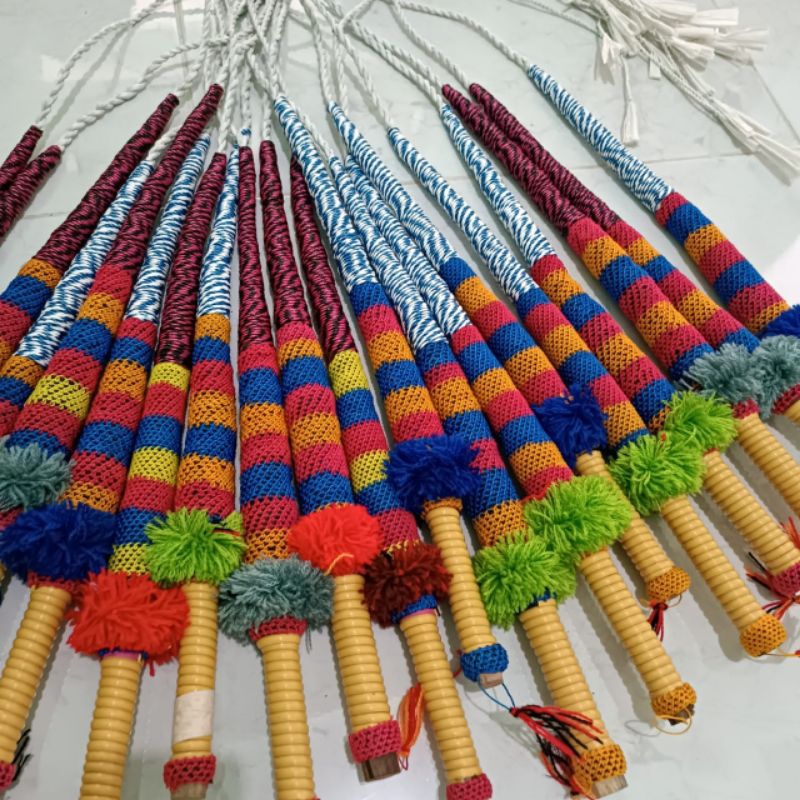 Pecut jalin,pecut tari,pecut rajut senar