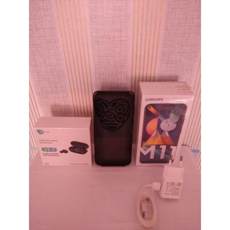 Samsung Galaxy M32 & Samsung Galaxy M11