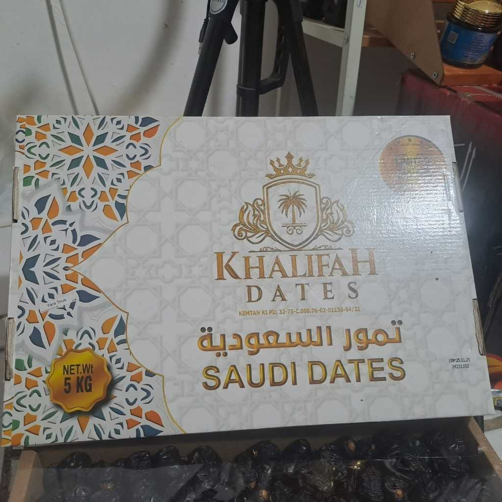 

Ajwa Aliyah Organik Khalifah Kemasan 250 Gr,500 Gr,1000 Gr (Repack di tupperware)