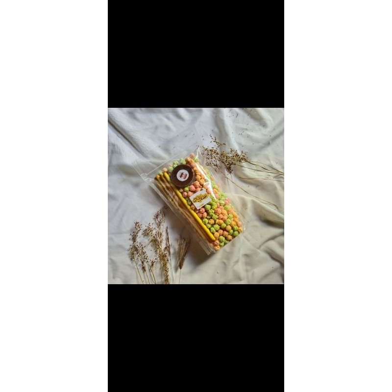 

RICE CRISPY NYAM NYAM MEDIUM SIZE