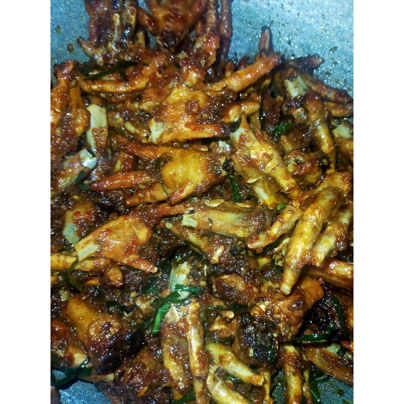 

Ceker crispy pedas gurih daun jeruk