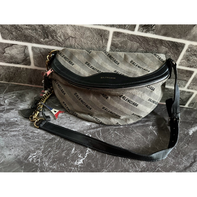 waistbag balenciaga preloved