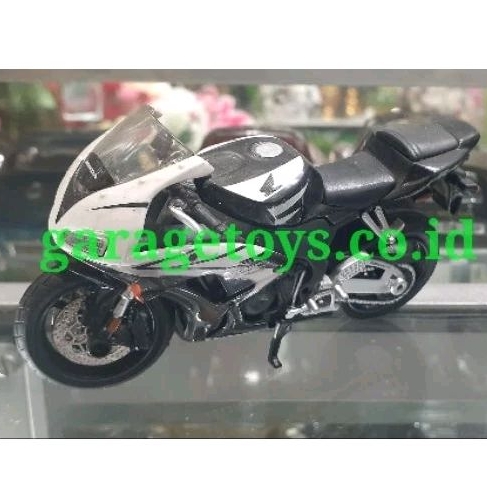 Maisto 1:18 Diecast Honda CBR 1000RR