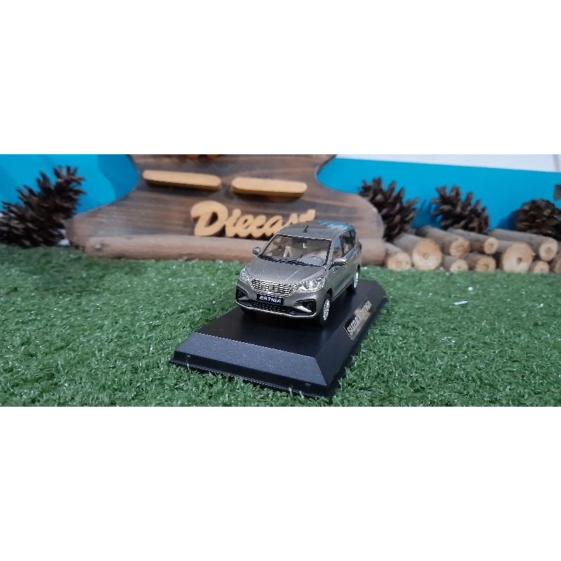 Diecast Miniatur Suzuki Ertiga skala 1:43