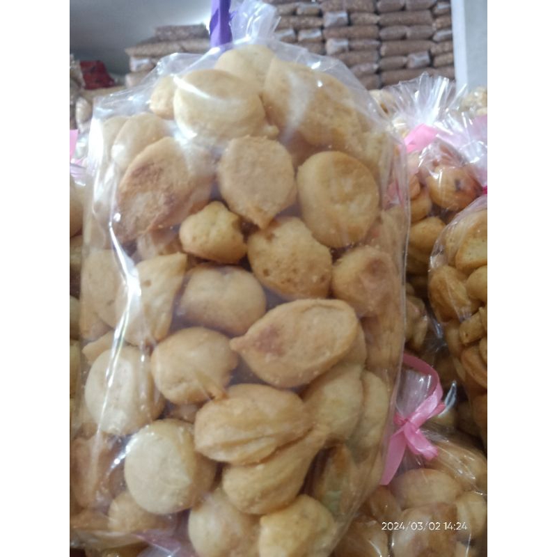 

kue soes crispy kosong tanpa isi