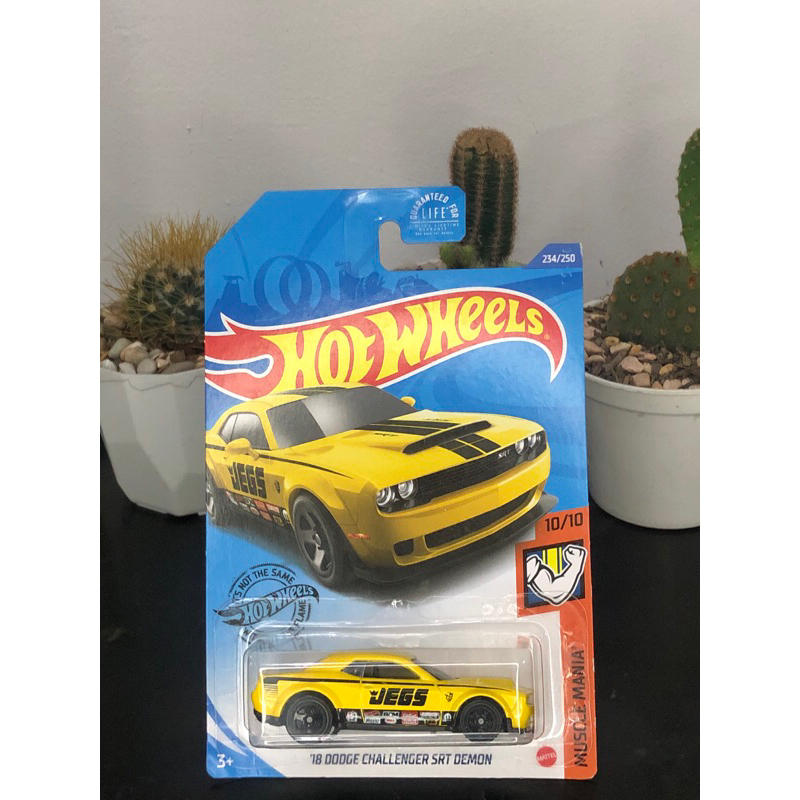 Hot Wheels Challenger SRT Demon