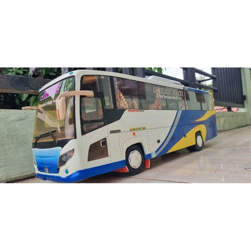 MINIATUR BUS SKALA 1:20