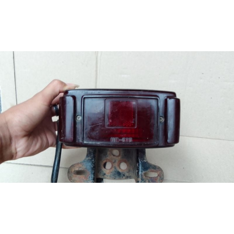 breket dudukan lampu belakang/stoplamp lampu belakang Yamaha rx king rxs rx spesial original