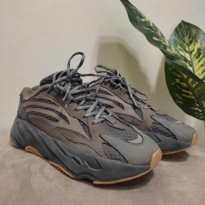 Adidas Yeezy Boost 700 V2 Geode Size 44 Insole 28