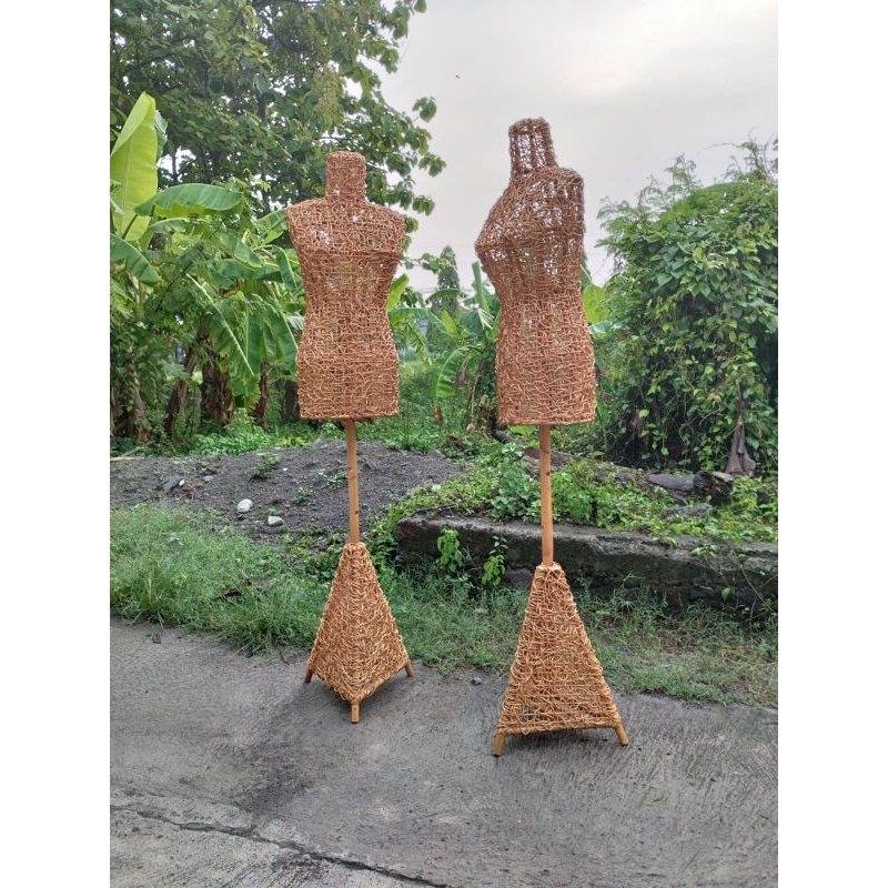 manekin anyam owol kaki segitiga