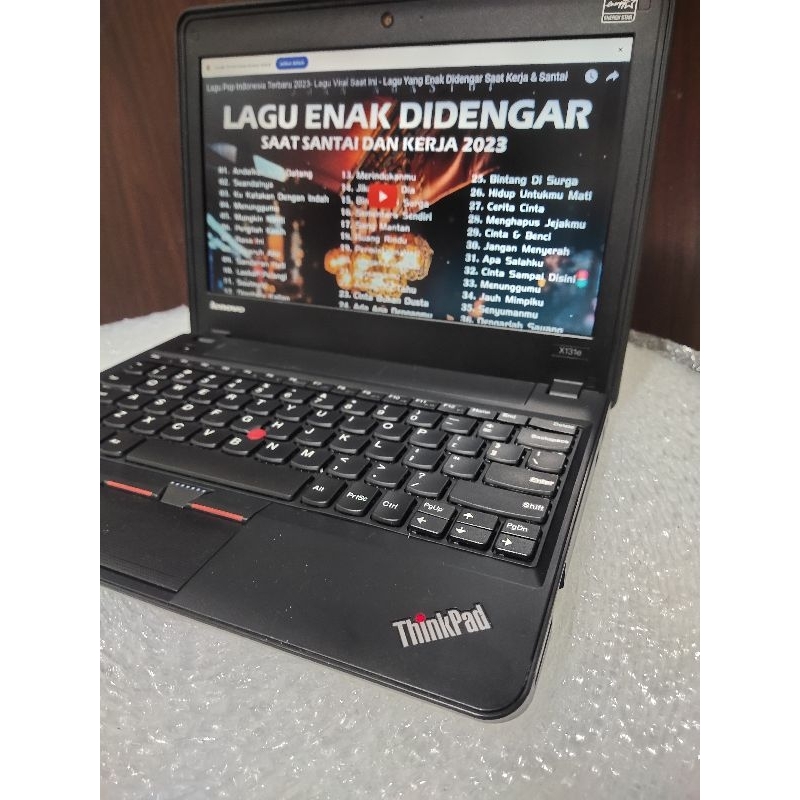 Lenovo Thinkpad X131e Core i3-3227U Ram 4GB/128GB SSD