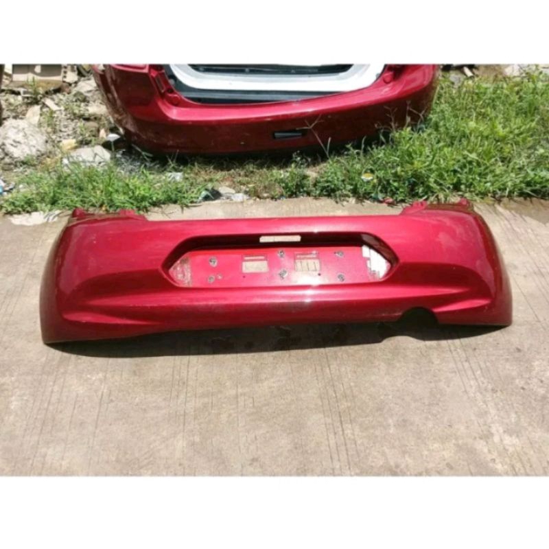 bemper belakang Nissan march