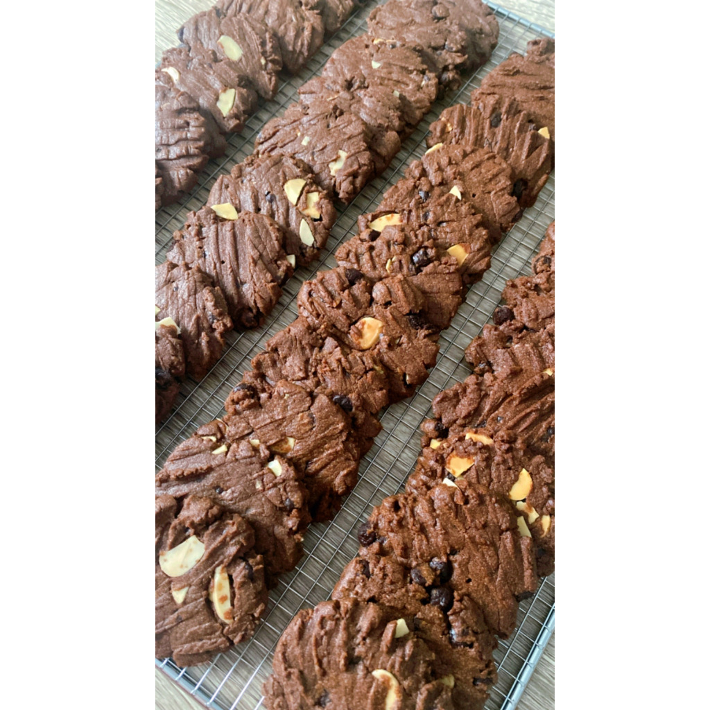 

Choco Almond (Premium)