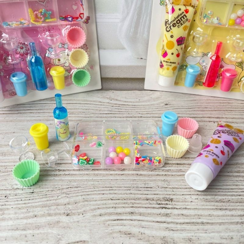 

Paket DIY Cupcake Sanrio LX-002 Mainan Cupcake Kreativitas Anak Viral Kekinian Termurah