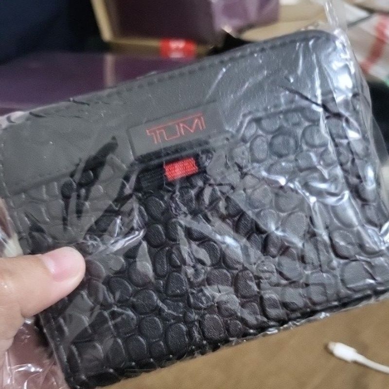 dompet mini tumi