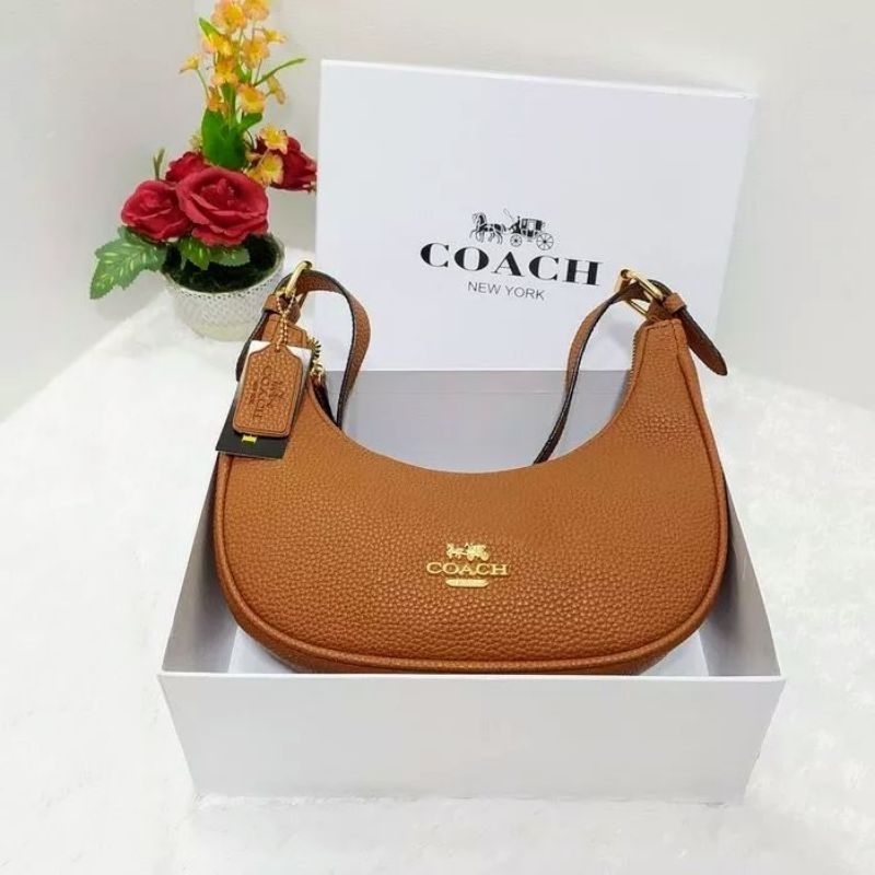 FREE BOX  COACH BAILEY HOBO 9833  Bahan Pu leather semi premium