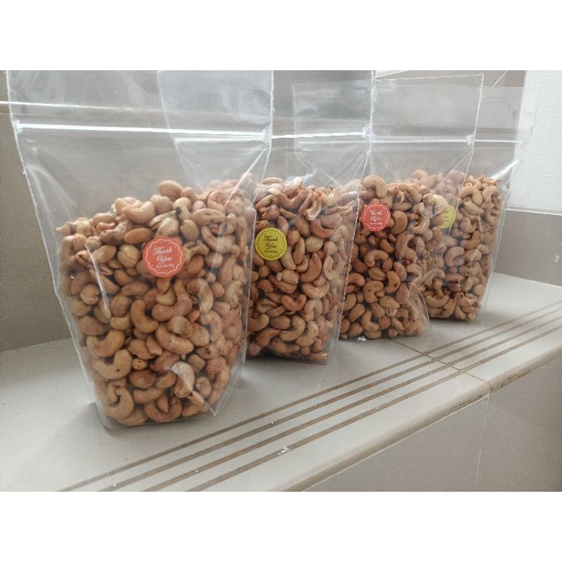 

Kacang Mede Goreng Utuh
