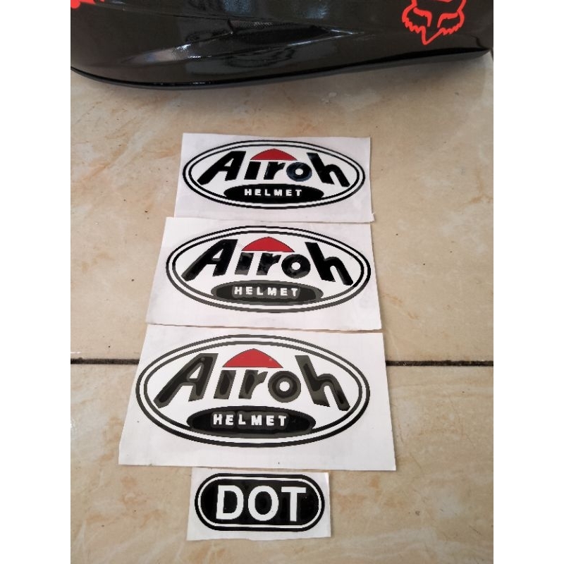 

stiker logo helm airoh set + dot