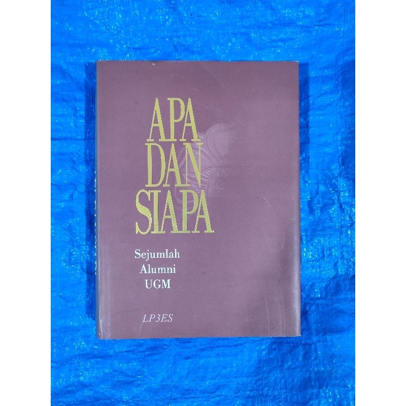 Buku apa dan siapa sejumlah alumni UGM