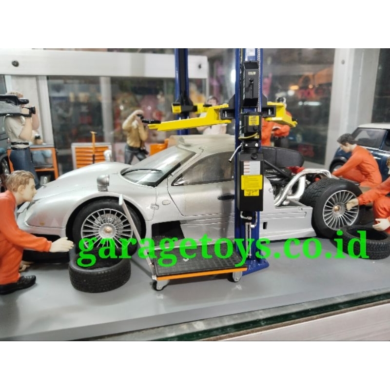 TSM 1:18 Diecast Twin Post Lift (Lift Bengkel untuk Mobil ukuran 1:18)