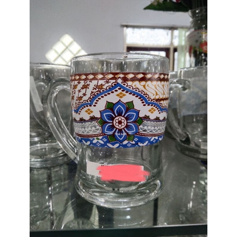 gelas kaca batik