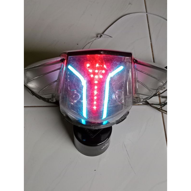 Variasi lampu belakang MX New 135  .Jalur lampu senja WAJIB DC, hanya lampu tanpa mika