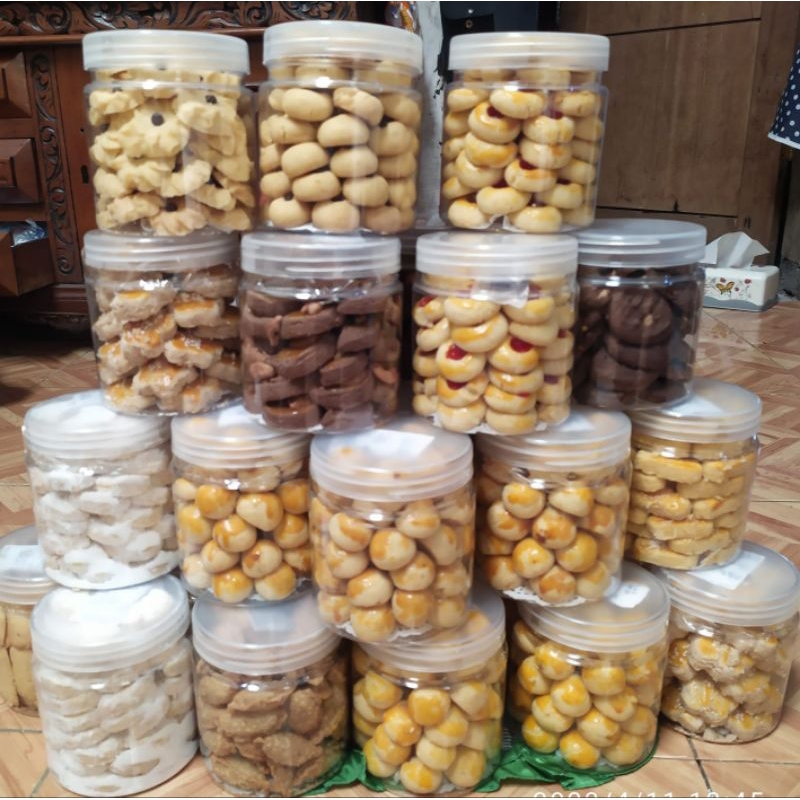 

Aneka kue kering lebaran kemasan toples 500ml