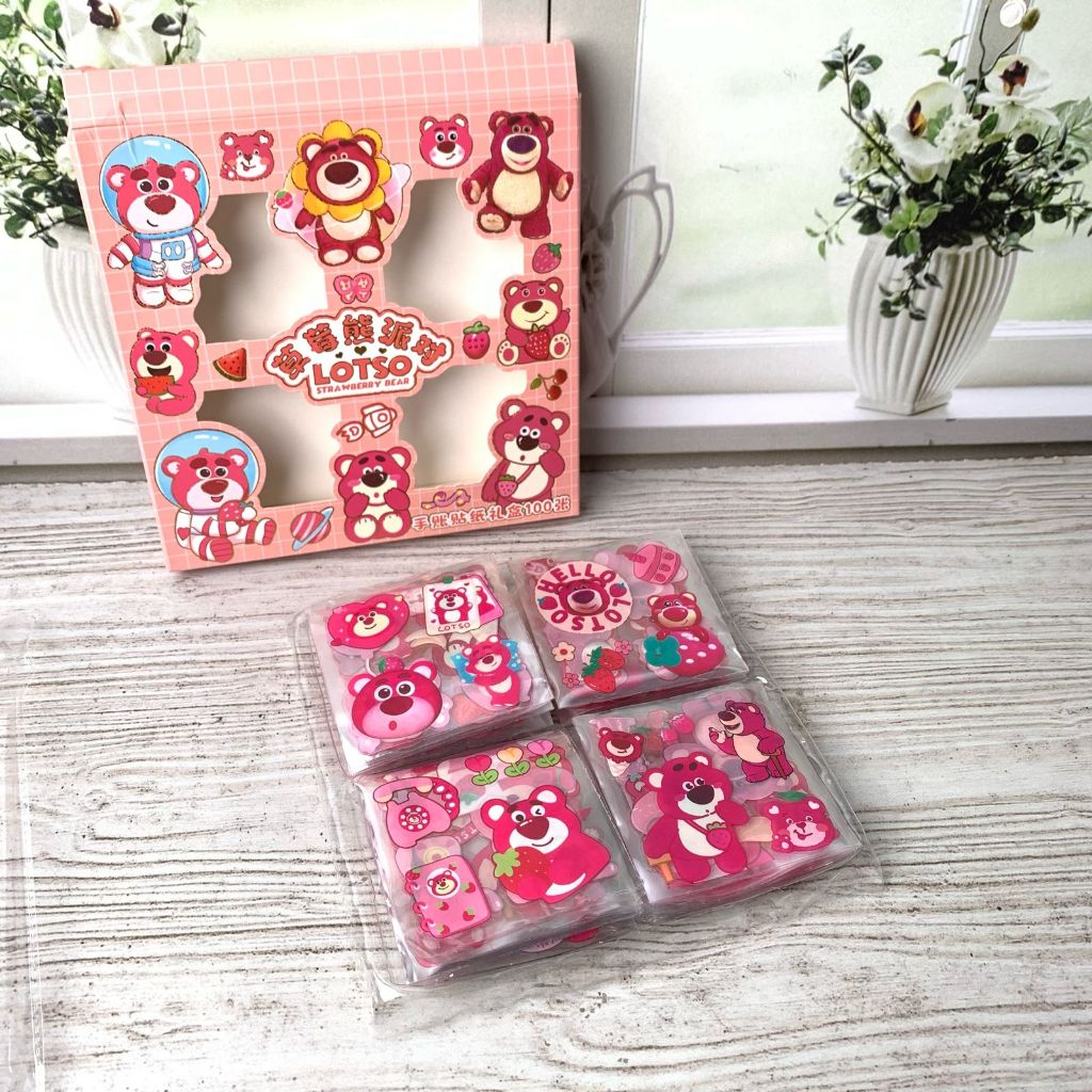 

Sticker box 100 Lembar karakter Lotso Bear Stiker Beruang merah Termurah Box Stiker isi 100 LBR Motif Beruang LOTSO Ready 2 Warna Peach dan Pink Stationary Fancy Kekinian Kualitas Premium Bisa COD