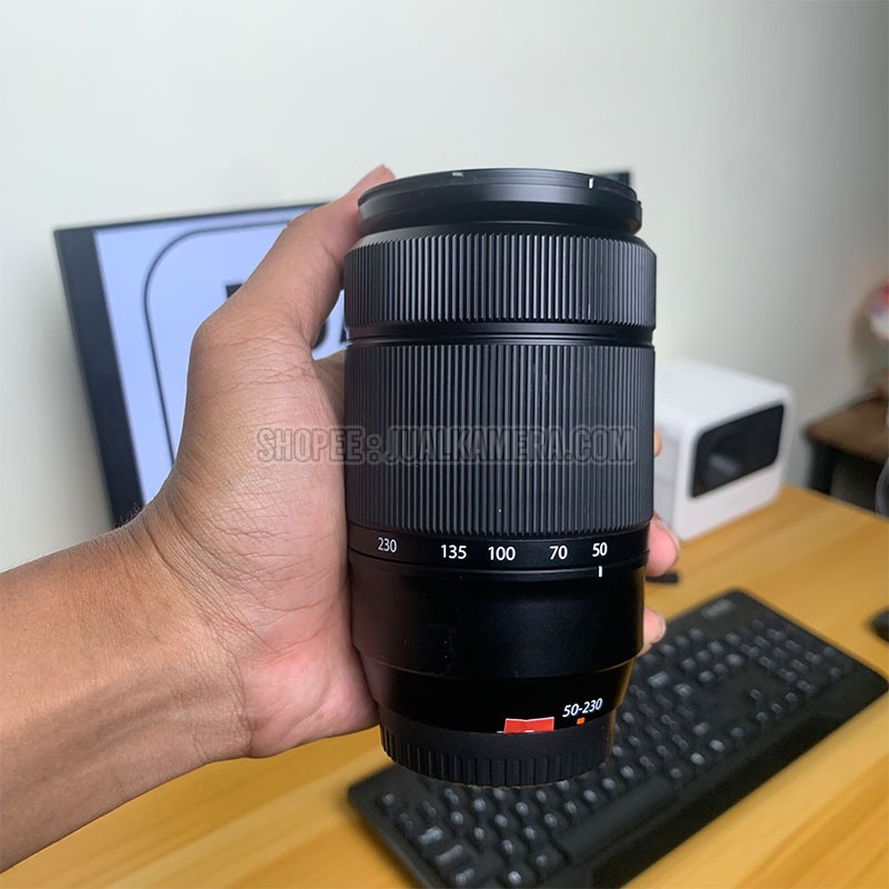 Fujifilm XC 50-230mm F4.5 - 6-7 Lensa Tele Termurah