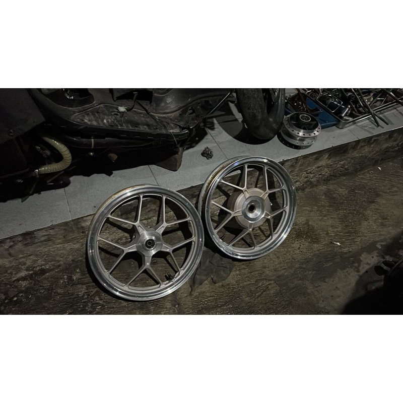 velg vario led old bekas