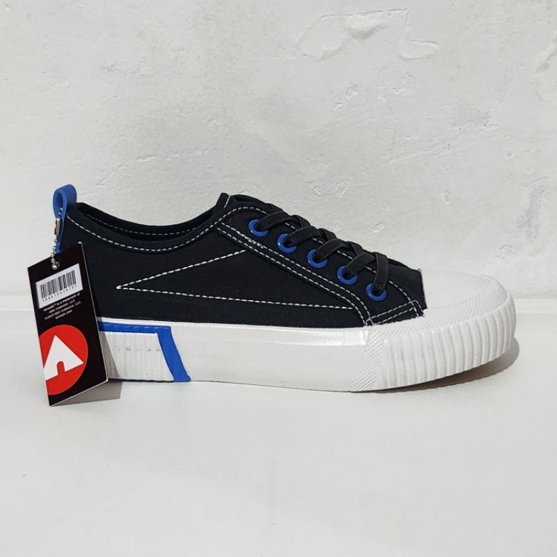 Airwalk JR BLACK size 33 34 35 / Akon SLIP ON / sneakers sepatu hitam anak sekolah