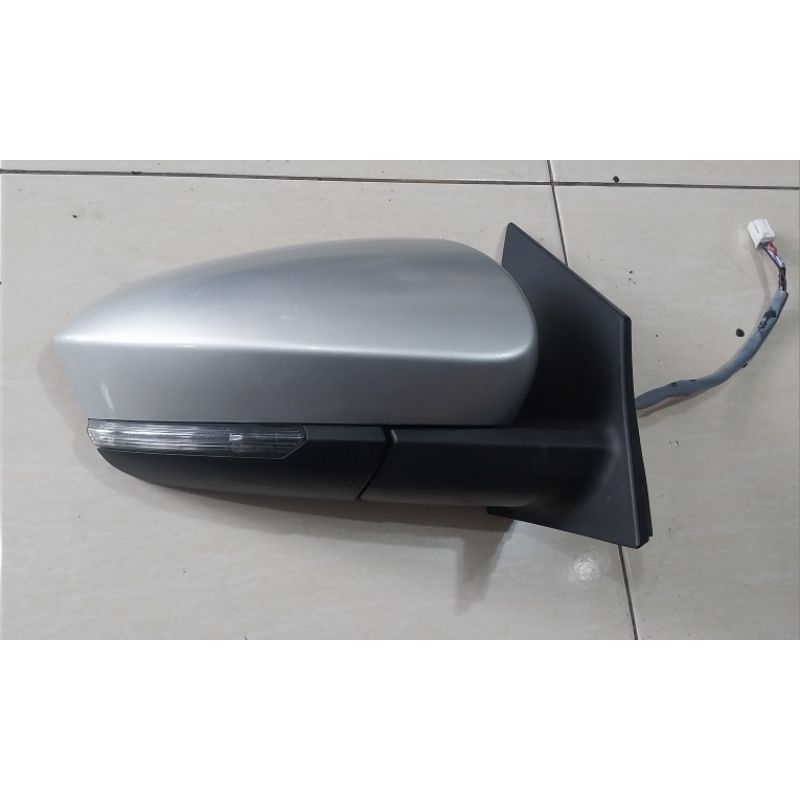 Spion Avanza 2019 2020 2021 Veloz Original