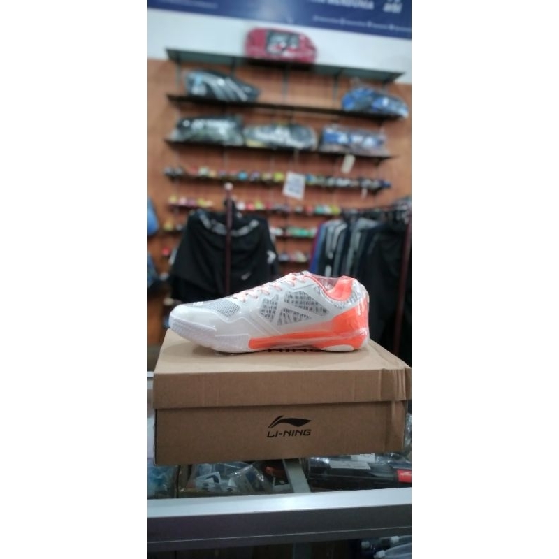 SEPATU BADMINTON LI-NING