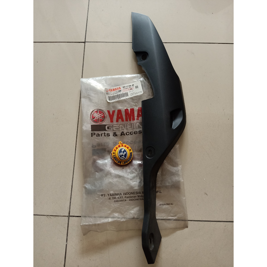 Panel Cover Sambungan BODY KANAN JUPITER Z1 ORIGINAL YGP 1DY-F172H-00