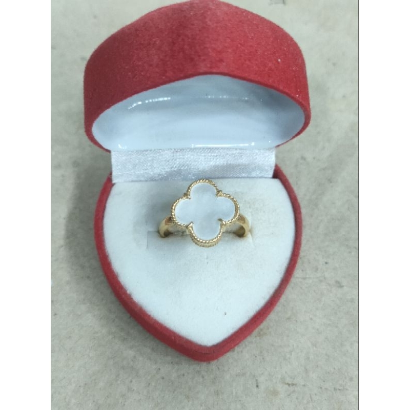 cincin batu clover putih 2 gram emas muda
